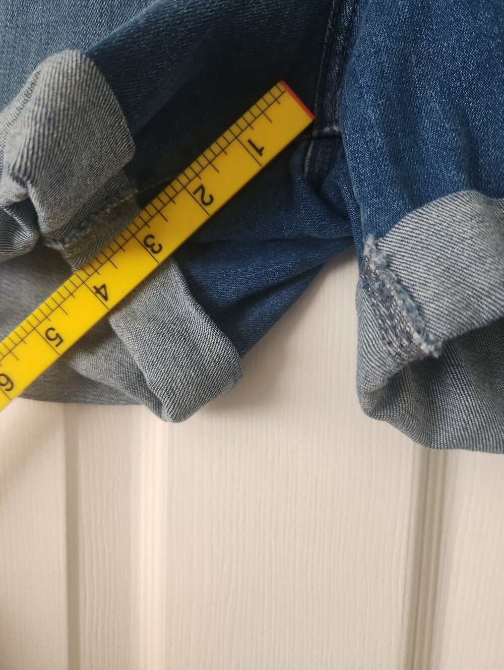 7 For All Mankind Blue Rolled Hem Denim Shorts Women's 34 - Picture 2 of 5